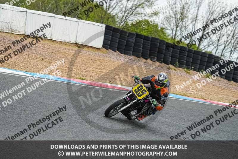 enduro digital images;event digital images;eventdigitalimages;mallory park;mallory park photographs;mallory park trackday;mallory park trackday photographs;no limits trackdays;peter wileman photography;racing digital images;trackday digital images;trackday photos